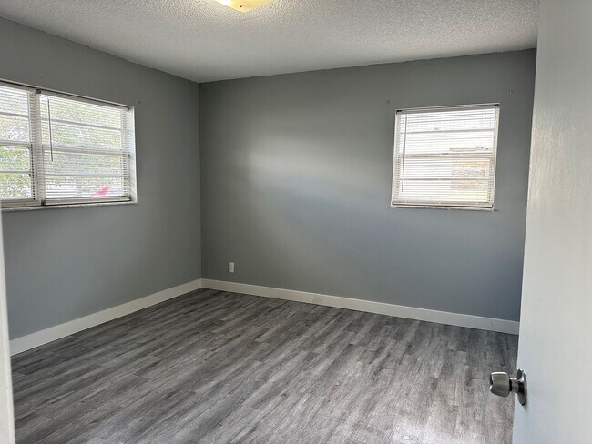 Photo - 401-407 NW 2nd St Hallandale Unit 405 NW 2nd St