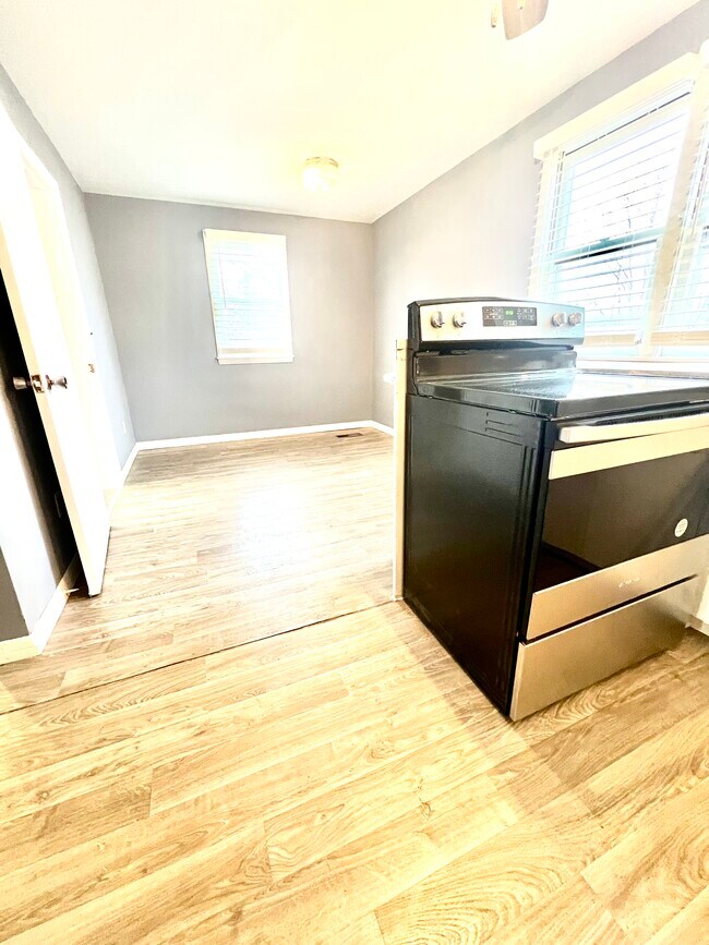 Photo - 1515 Avenue F Unit 1515.5