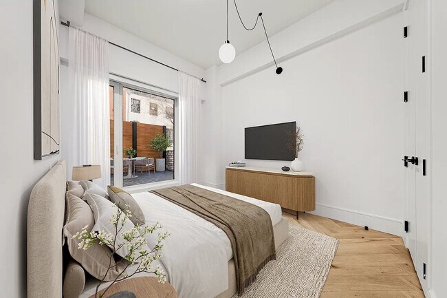 Photo - 313 E 17th St Unit 2A