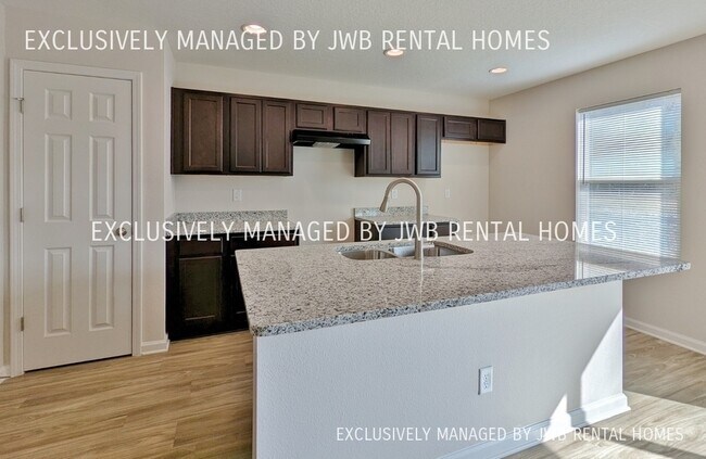 Photo - 11375 Hobart Blvd