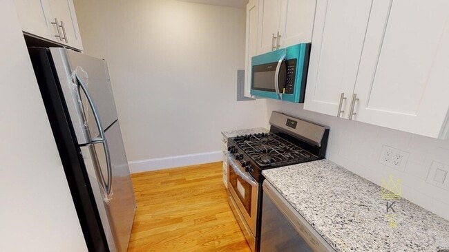 Photo - 672 Washington St Unit 3