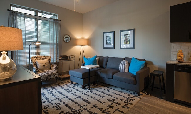 5000 Forest - 42 Magnolia + 5000 Forest