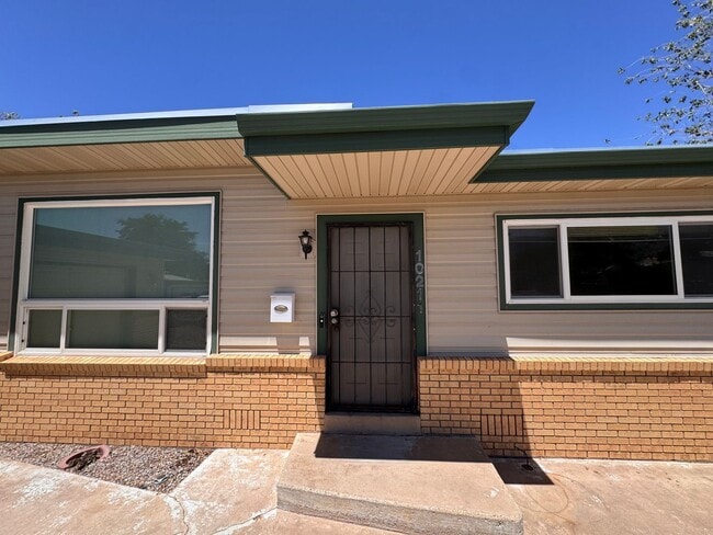 Photo - Beautiful 3 bedroom 2 bath.