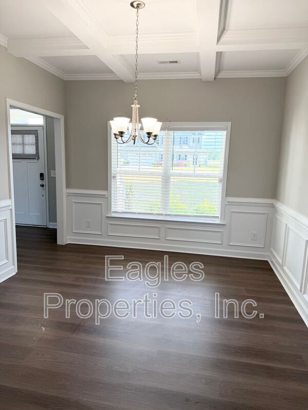 Photo - 117 Kenbridge Ln
