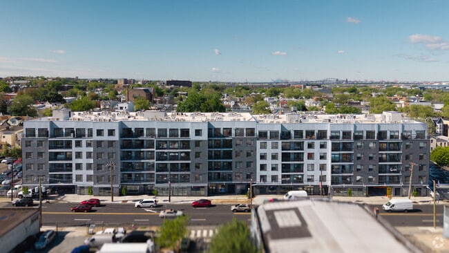 Building Photo - Verde Jersey City Rental