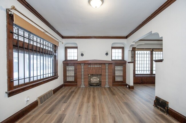 Photo - 4 BED, 1 BATH BEAUTIFUL SINGLE-FAMILY HOME IN CLEVELAND!