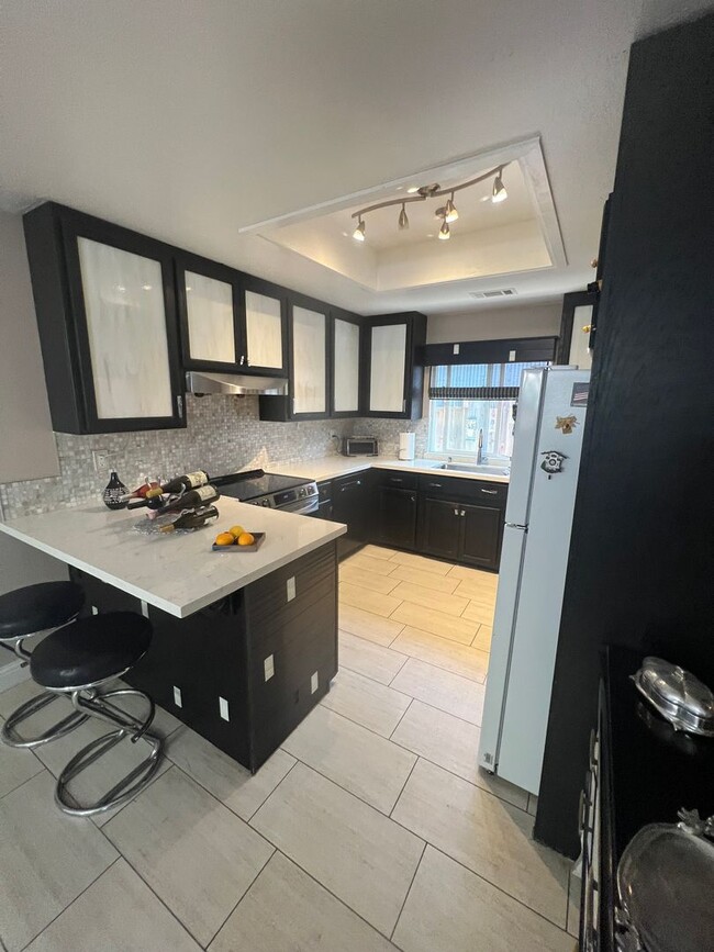 Charming 3 Bed, 2 Bath Home in West Davis ... - Charming 3 Bed, 2 Bath Home in West Davis ...