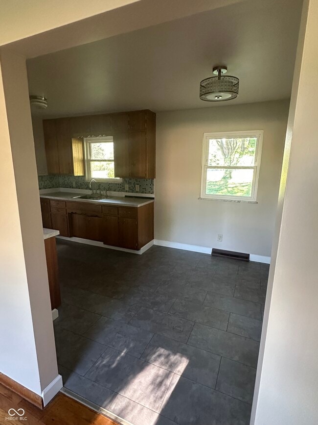 Photo - 973 Mullinix Rd