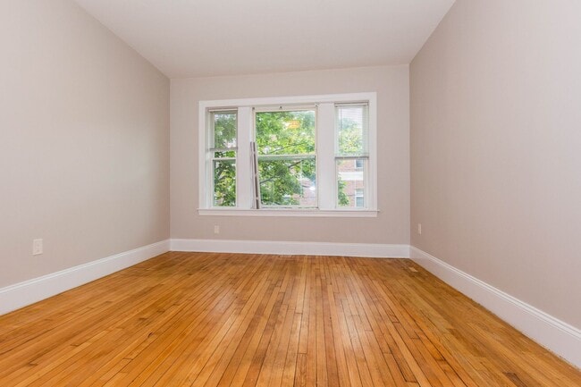 Photo - 2BR/1Bth unit. Great location. Vacant, rea...