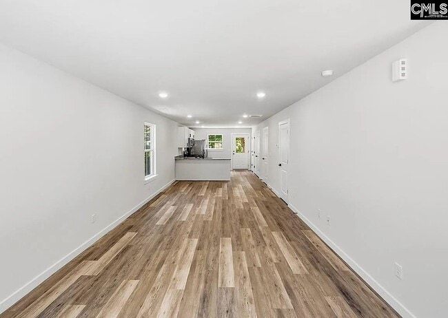 Photo - 255 Vanderbilt Rd