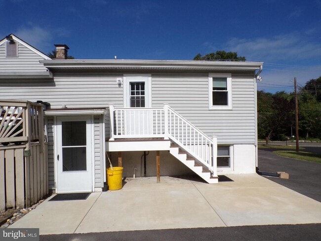 Building Photo - 2452 Hopewell Rd Rental