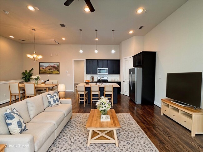 Photo - 54 N Hutcheson St