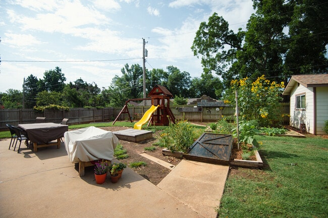 Photo - 2223 W 4th Ave