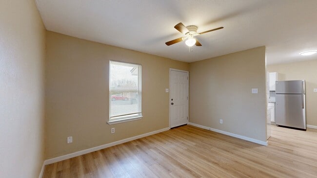 Photo - 2 WEEKS FREE RENT! GORGEOUS REMODELED DUPLEX WITH WASHER AND DRYER INCLUDED!