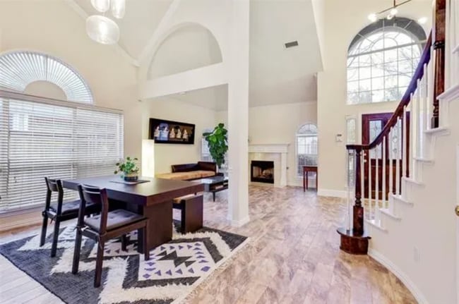 Photo - 8925 Lakewood Dr