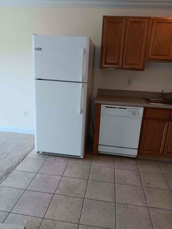 Photo - 675 New Brunswick Ave Unidad 206