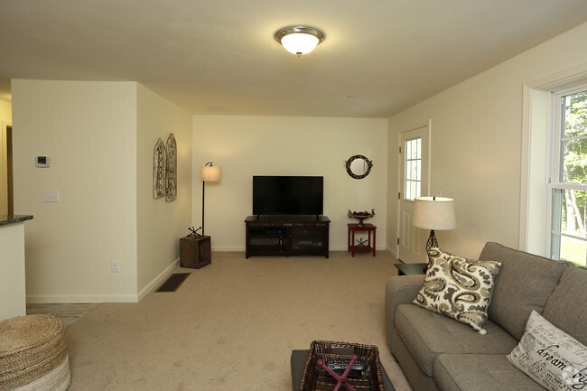 living room - Hidden Oak Way