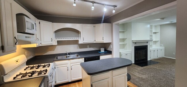 Photo - Check This One OUT!! To View is to Rent! 3 Bedroom, 1 Bath. Hardwood Floors, Tile and Newer Carpe...