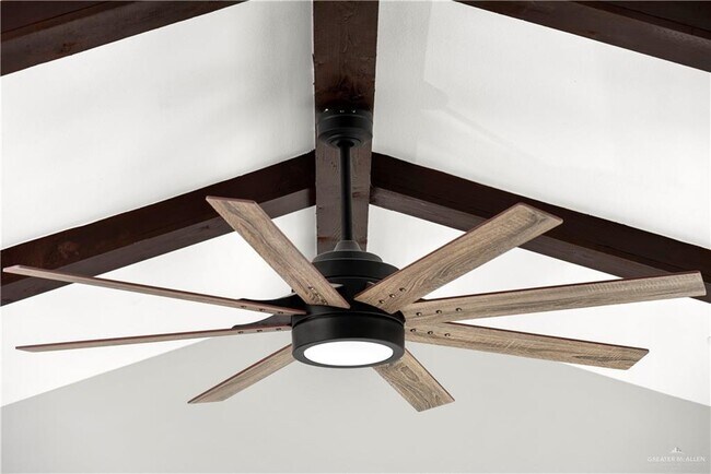 Photo - 15 E SGT Leonel Trevino Rd Unidad C