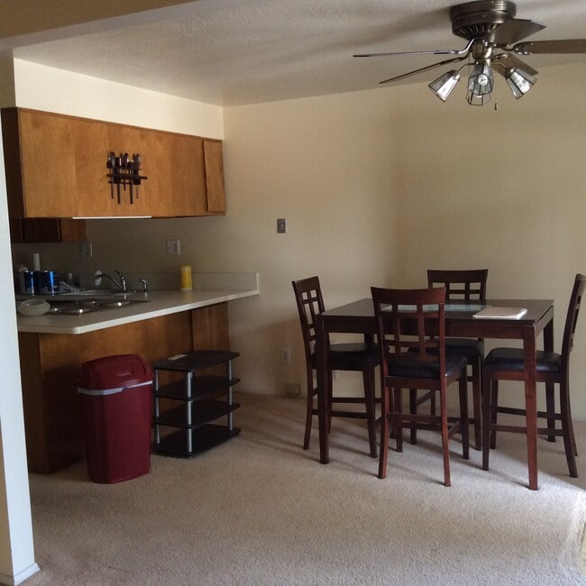 Building Photo - 220 N Fanning Way Unit #21