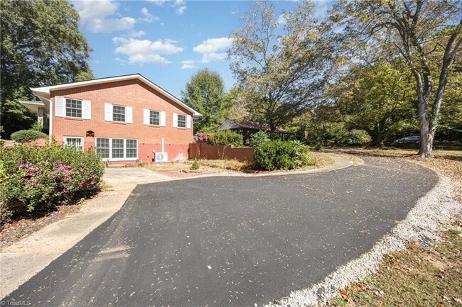 Photo - For Rent Mocksville Unit B