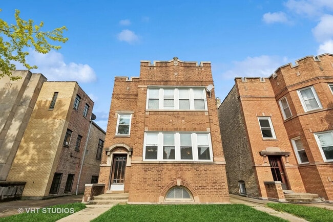Building Photo - 6208 N Artesian Ave Unit 2 Rental