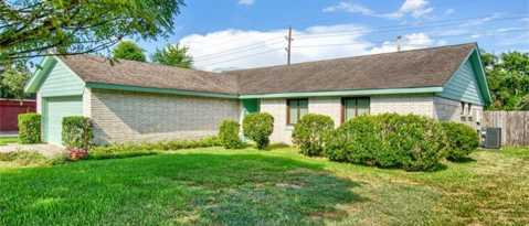 Photo - 22118 Meadowhill Dr