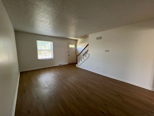 Photo - 4797 Nugent Dr