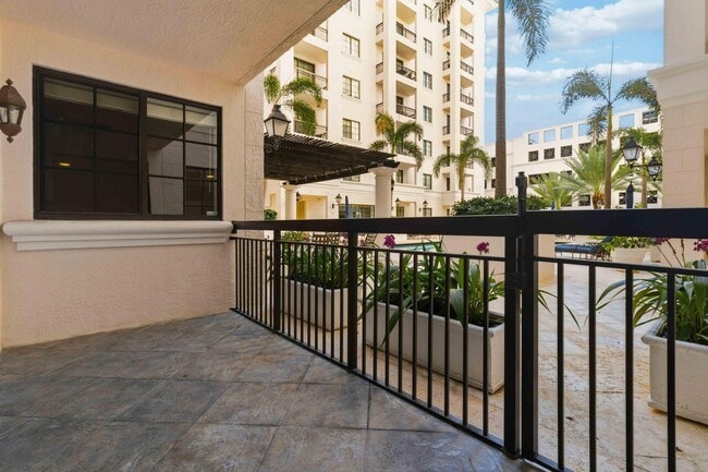 Photo - 233 S Federal Hwy