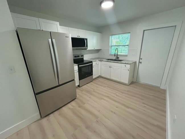 Photo - 2147 Sibley Ave