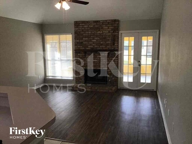 Photo - 1575 Pine Ct