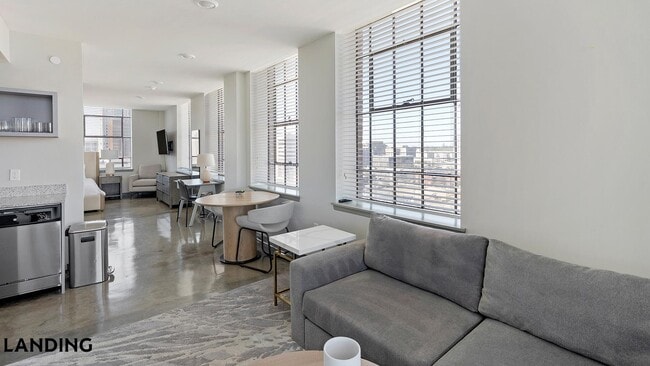 Photo - 2308 4th Ave N Unidad 1008