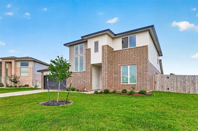 Photo - 1107 Lakes Edge Ln
