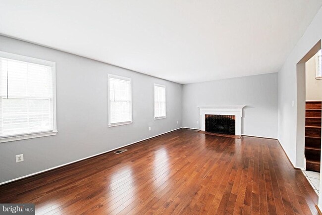 Photo - 3334 Webley Ct
