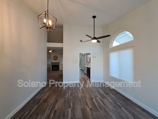 Photo - 357 Shannon Dr