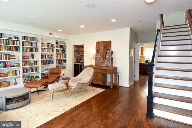 Photo - 1528 Spring Pl NW