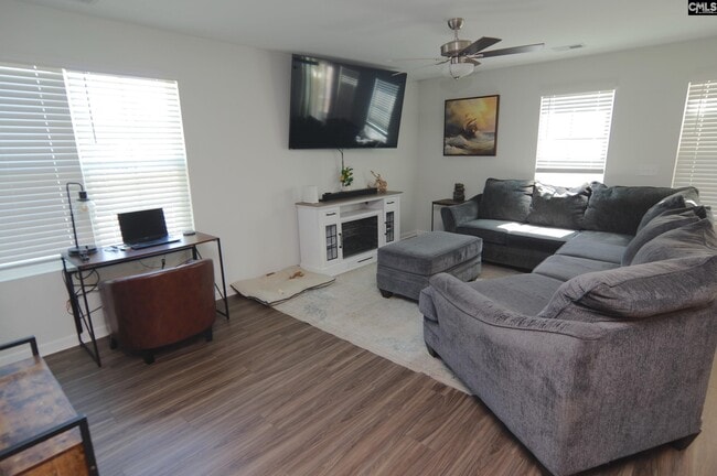 Photo - 626 Wooster Dr