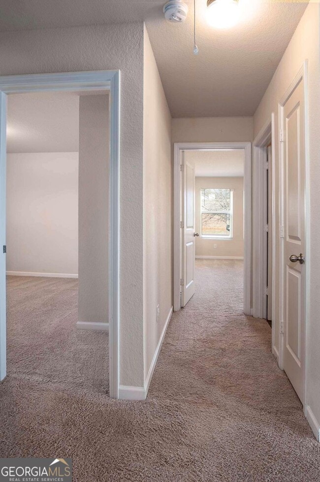 Photo - 700 Fitzroy Dr