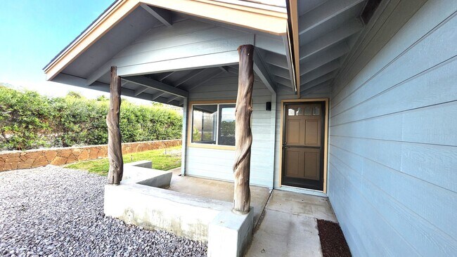 Photo - Kamehiro, Tracey M. Unidad 1