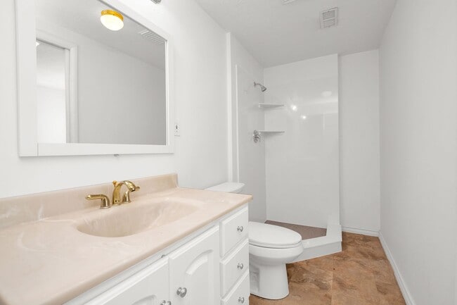 Building Photo - 2070 N 650 W