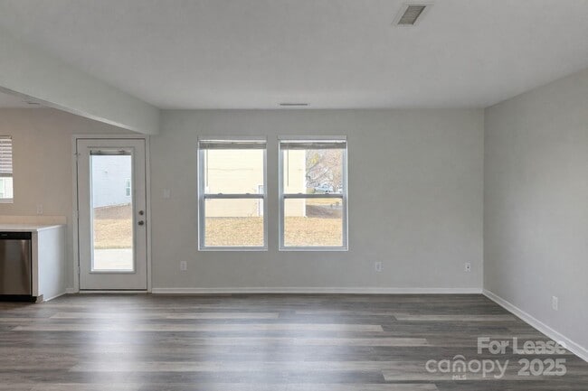 Photo - 5235 Swearngan Rd