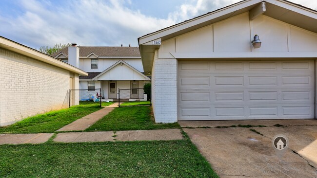Photo - 4 Bedroom,2.5 Bath and 2 Car Garage Duplex with Fireplace and Prime Location Near Lake Hefner
