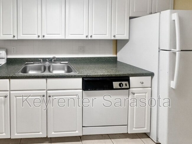 Photo - 2411 8th St