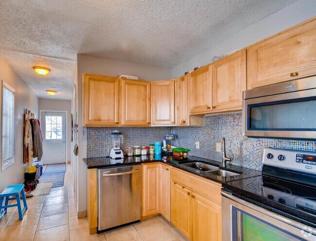 Building Photo - 4403 28th Ave S Unit upper Rental