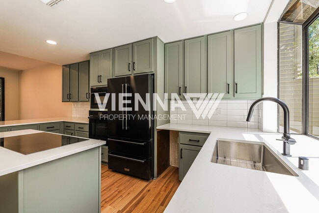 Photo - 340 Wyndgate Rd