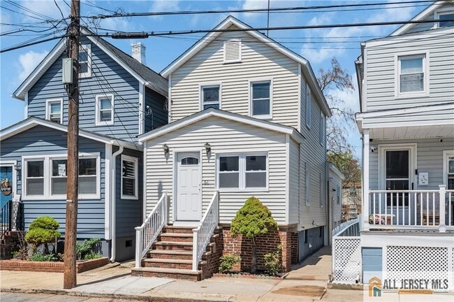 Building Photo - 51 Levinson Ave Rental