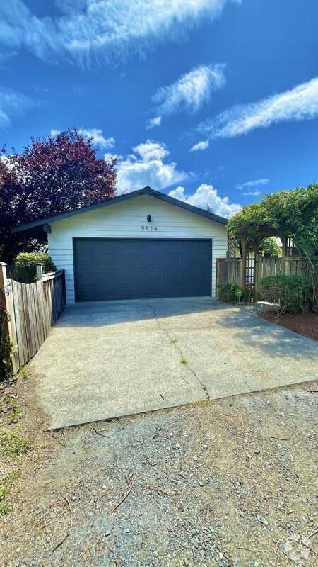 Building Photo - 9524 15th Ave NE Rental