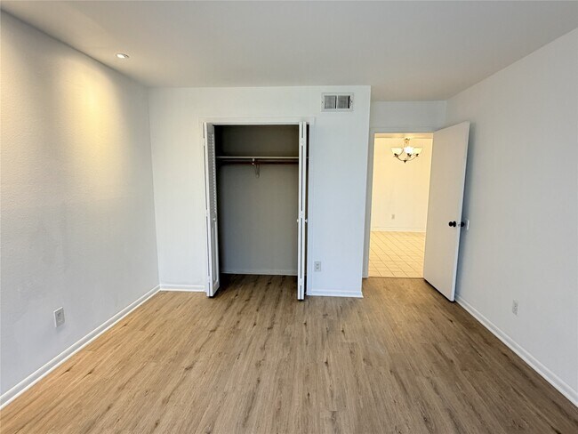 Photo - 8523 Hearth Dr Unit 19-34