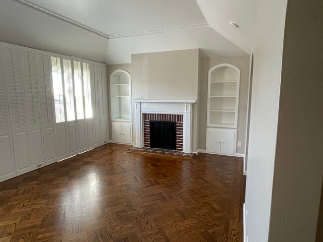 Building Photo - 1346 33rd Ave