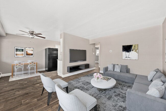 101 W Egbert St Unit 131-102